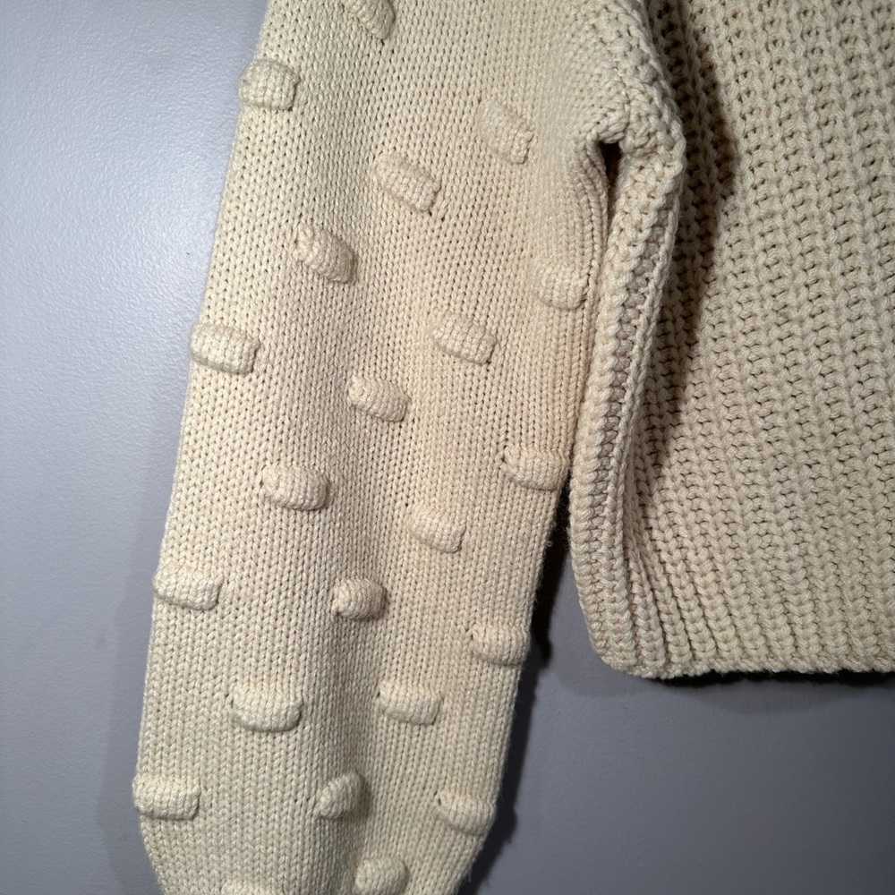 Moon & Madison Cropped Cable Knit Oversized Sweater size S - Picture 6 of 9